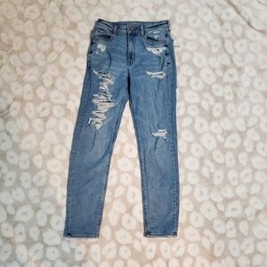 American Eagle ripped Mom Jeans